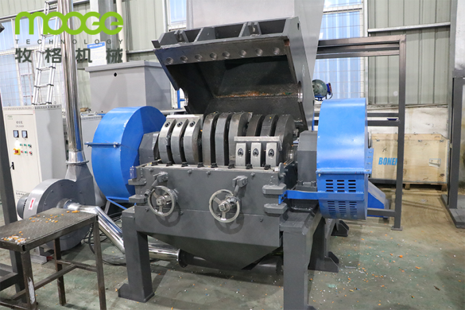 Vaste lemmet 4 Afvalplastic flessenbreker voor recycling Online ondersteuning 8